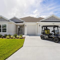 Emmit Stylish Retreat (Oak Hollow)