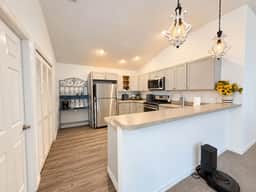 Gallinule Court Retreat | Spacious Fenney Patio Villa - Image 4