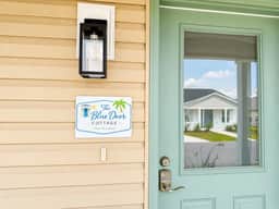 The Blue Door Cottage at The Villages - Image 4