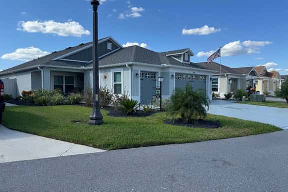 Tropical Silvana Home (DeLuna) - Image 1