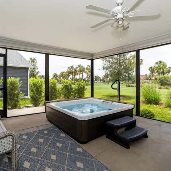 Panorama Haven Home  (St. Catherine) – Golf Views, Hot Tub & Pure Relaxation! - Image 1