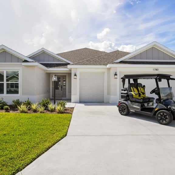Emmit Stylish Retreat (Oak Hollow) - Image 1