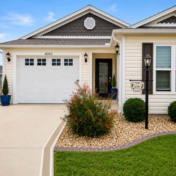 Grand Central Chase Villa at The Villages - Image 1