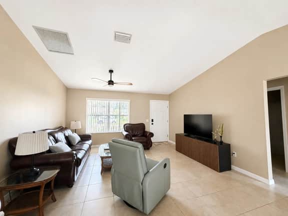 Pool & Fun Fernbrook Oasis - Image 3