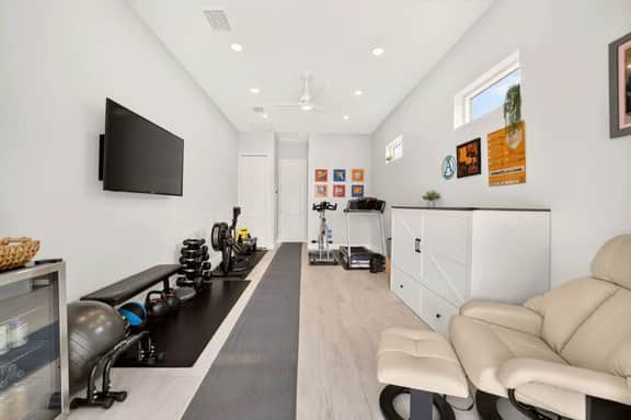 Adamsville Premier Golf, Fitness & Pool Estate - Image 5