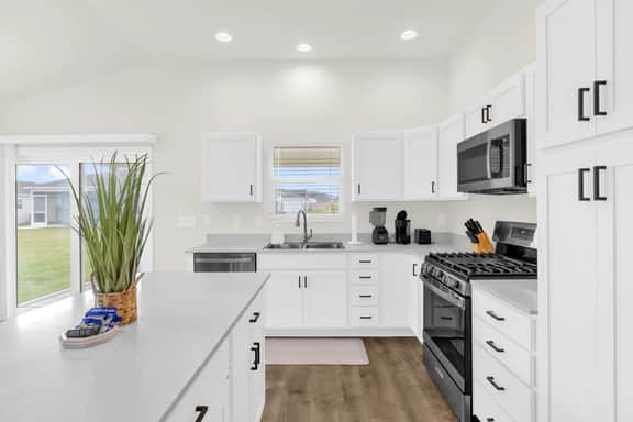 Anna’s Coastal Cottage Retreat at Oak Hollow - Image 3